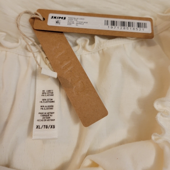 Skims Pointenelle Logo Crop Top - marble - Picture 7 of 12